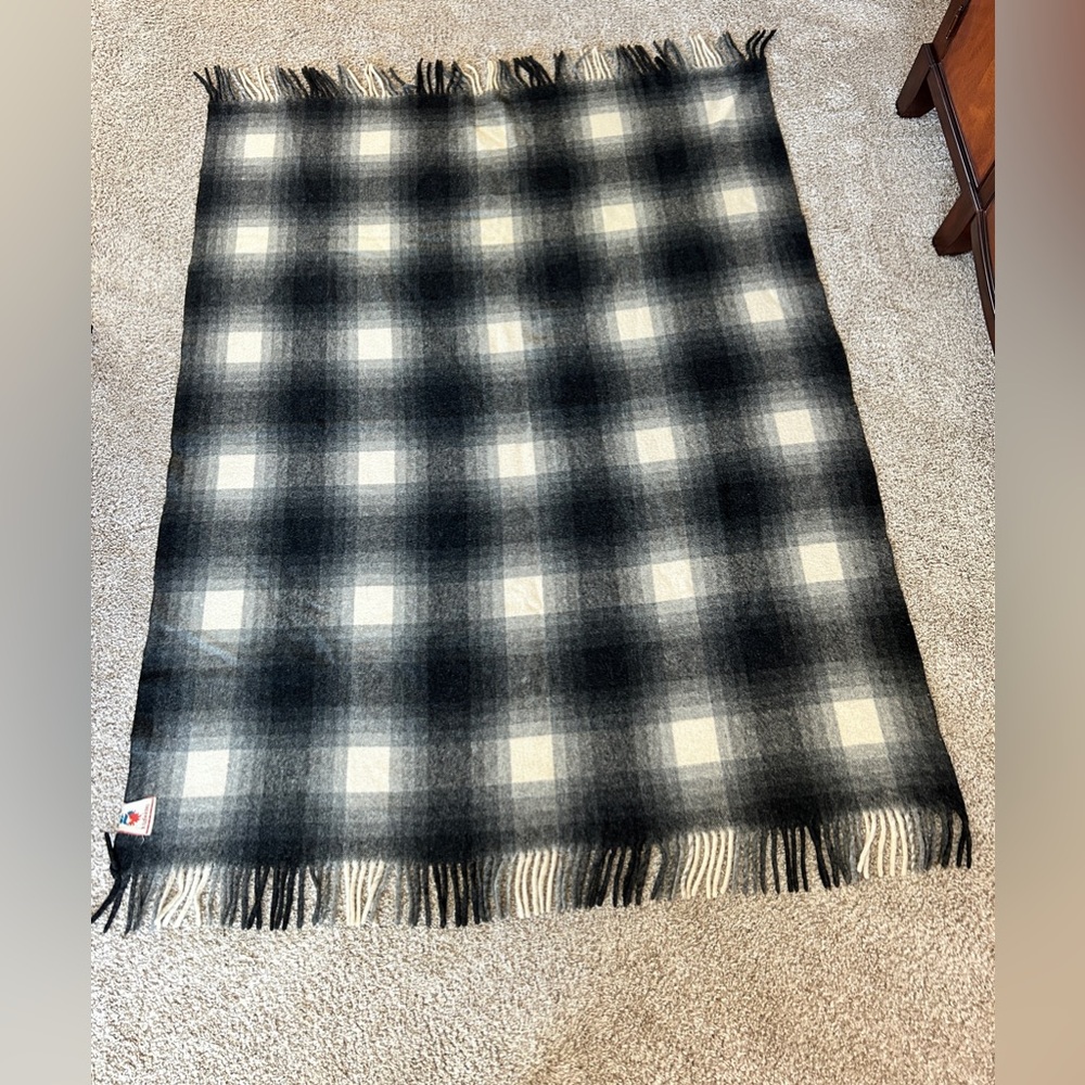 Thermotex Thermoplaid Fiap Tome Plaid Vintage Wool Blanket with Tassels. 56x70 - Picture 7 of 9